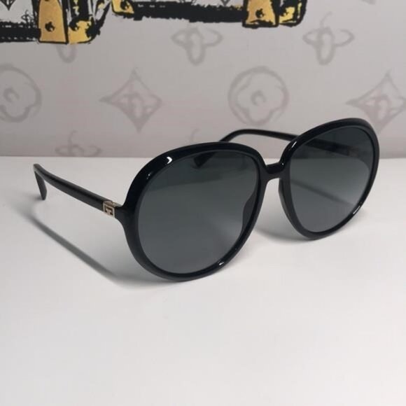 New Authentic Givenchy GV7180/S Sunglasses – Black Frame / Grey - Picture 6 of 13